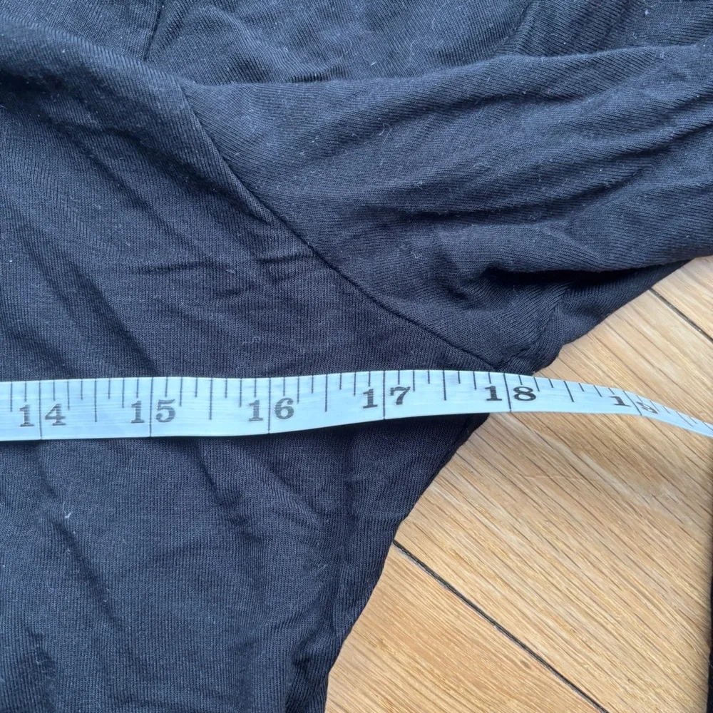 Encircled Black Reversible Breakaway wrap top 3/4 Sleeve - Size Medium - Picture 12 of 12